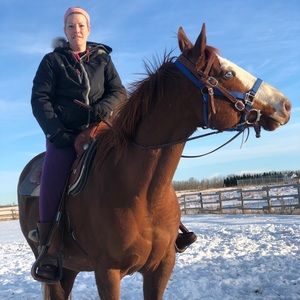 Meet your Posher, Angela